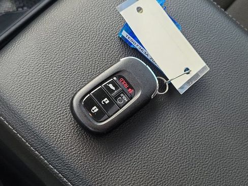 Used 2025 Honda CR-V EX image 28