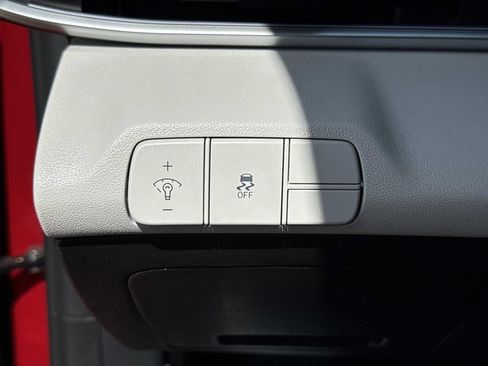 Used 2024 Hyundai Elantra Limited FWD image 44