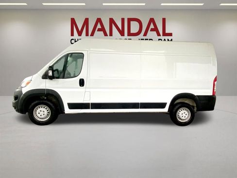 Used 2025 RAM ProMaster 2500 w/ Convenience Group FWD image 9