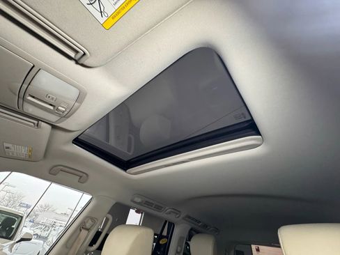 Used 2016 INFINITI QX80 4WD w/ Deluxe Technology Package image 41