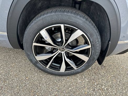 New 2026 Volkswagen Atlas Cross Sport SEL Premium R-Line AWD/4WD image 9