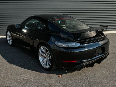 Used 2020 Porsche 718 Cayman GT4 image 3