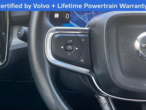 Certified 2026 Volvo XC40 B5 Plus AWD/4WD image 28