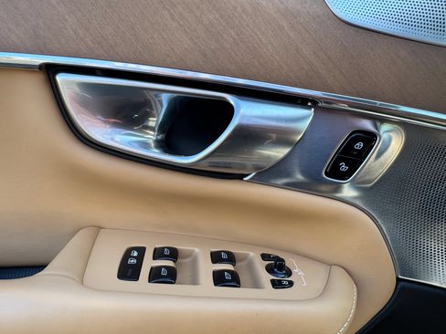 Used 2018 Volvo XC90 T6 Inscription w/ Convenience Package AWD/4WD image 54