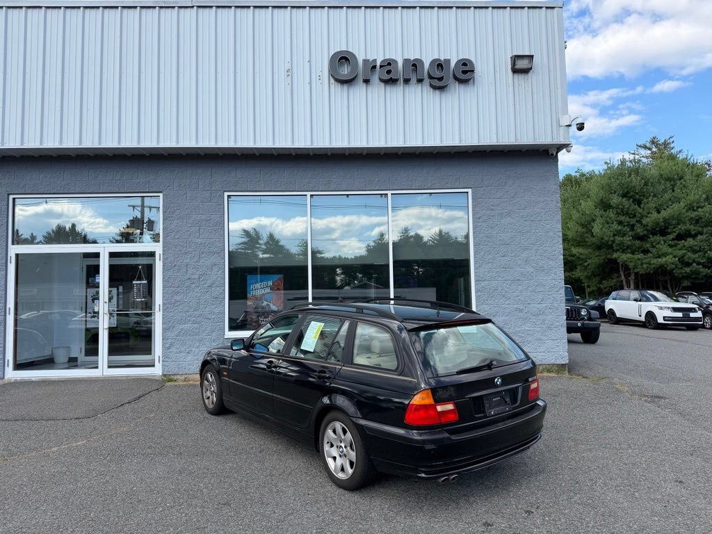 Used 2000 BMW 323i Wagon RWD image 3