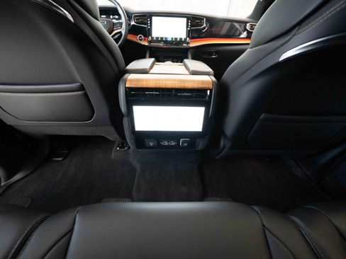 Used 2024 Jeep Grand Wagoneer Series III w/ Rear Seat Video Group 1 image 22