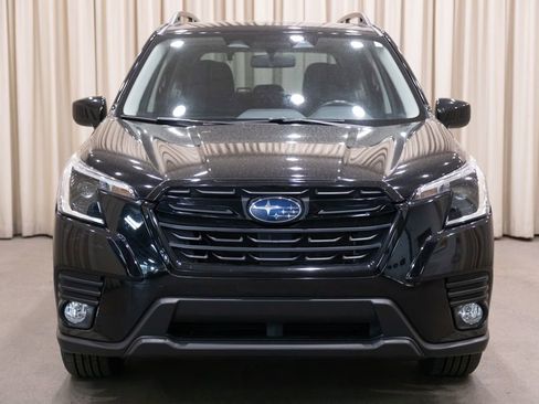 Used 2023 Subaru Forester Premium AWD/4WD image 3