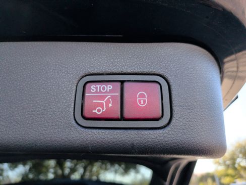 Used 2018 Mercedes-Benz GLE 43 AMG 4MATIC image 40