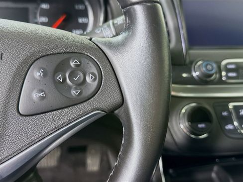 Used 2018 Chevrolet Impala LT image 19