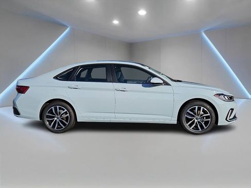 New 2026 Volkswagen Jetta SE image 4
