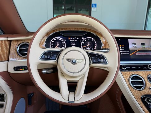 Used 2023 Bentley Continental GT Mulliner AWD/4WD image 41