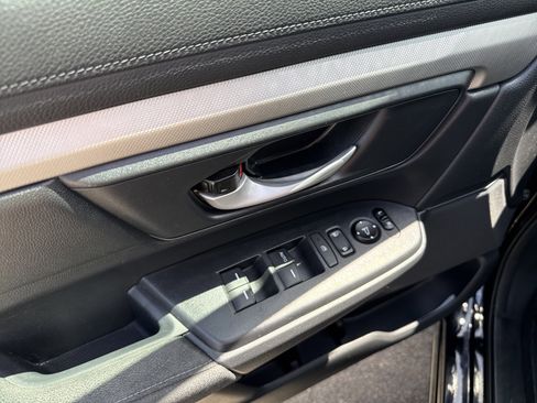 Certified 2018 Honda CR-V LX image 19