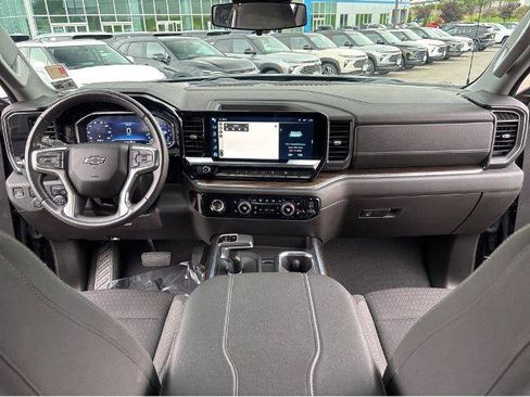 Used 2023 Chevrolet Silverado 1500 RST w/ Protection Package AWD/4WD image 9