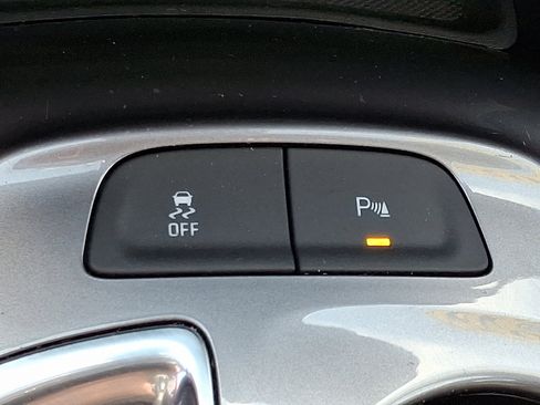 Used 2024 Chevrolet Malibu RS FWD image 23