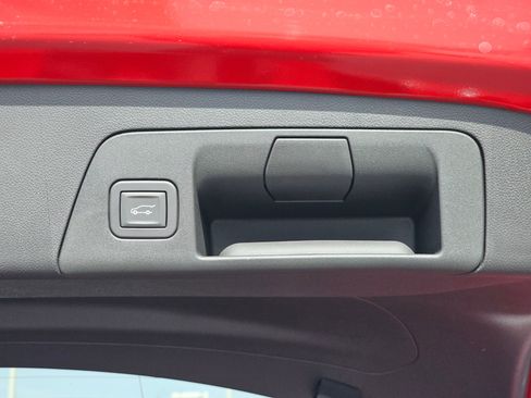 Used 2025 Buick Envision Sport Touring image 12