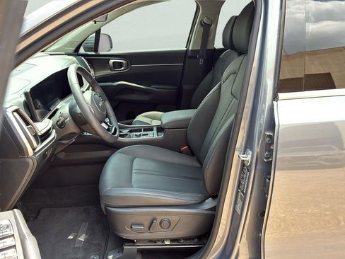 Used 2025 Kia Sorento S w/ Panoramic Sunroof Package FWD image 22