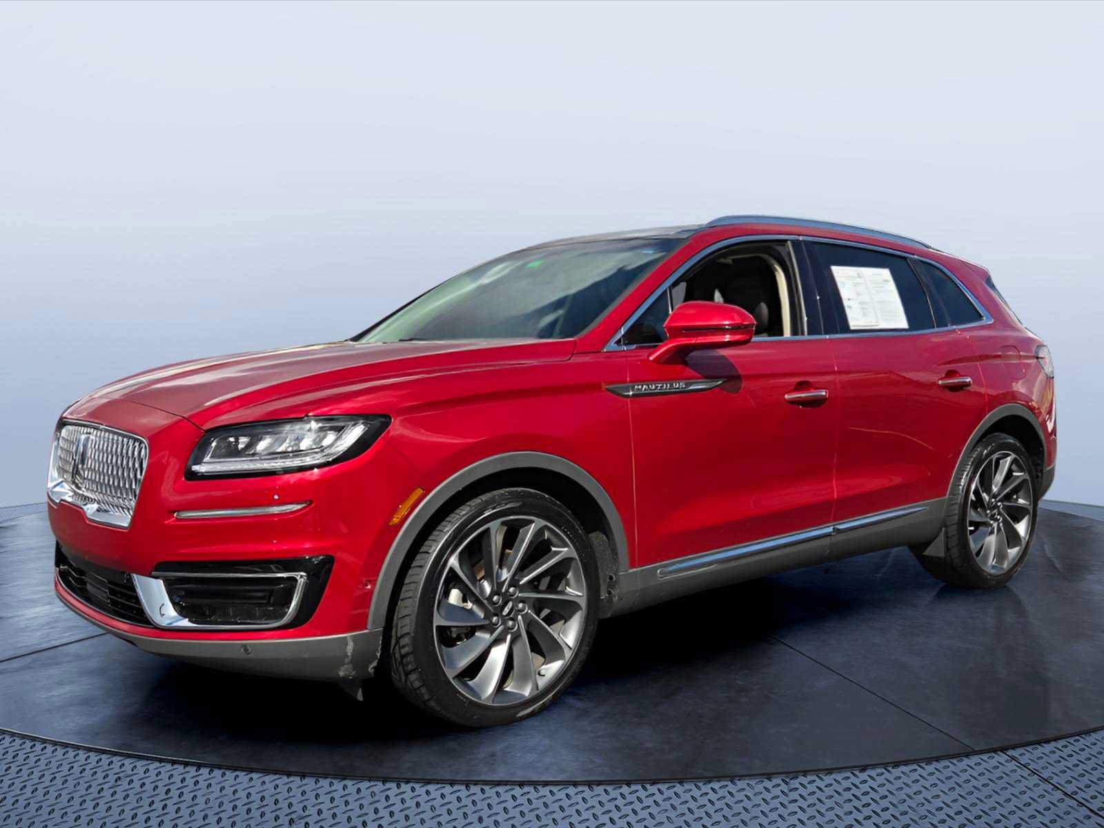 Used 2020 Lincoln Nautilus Reserve w/ Equipment Group 201A FWD image 2