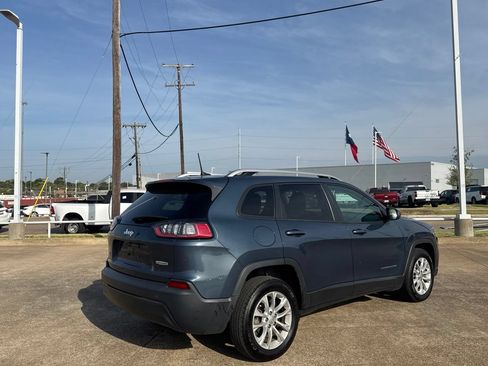 Used 2020 Jeep Cherokee Latitude FWD image 22