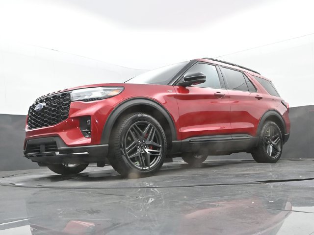 Used 2025 Ford Explorer ST-Line w/ Premium Package RWD image 29
