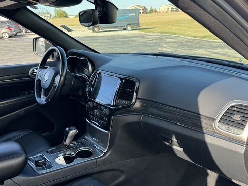 Used 2021 Jeep Grand Cherokee Limited image 22