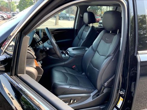 Used 2017 Cadillac Escalade ESV Luxury AWD/4WD image 25