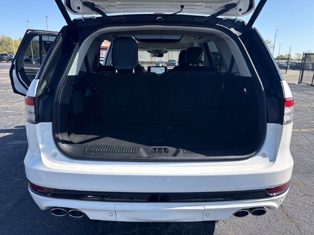 Used 2025 Lincoln Aviator Reserve w/ Jet Appearance Package AWD/4WD image 26