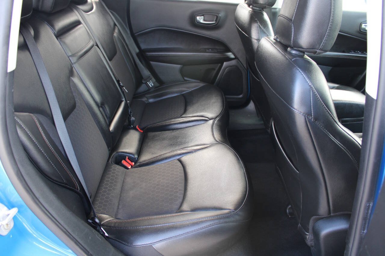 Used 2019 Jeep Compass Latitude AWD/4WD image 6