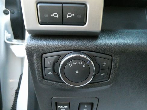 Used 2020 Ford F150 Platinum w/ Equipment Group 701A Luxury image 28