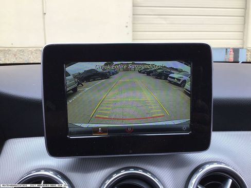 Used 2017 Mercedes-Benz GLA 250 image 10
