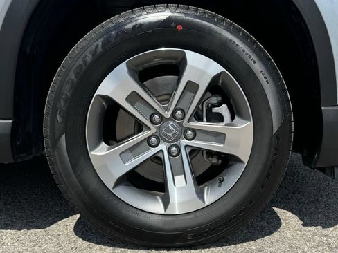 Used 2025 Honda Pilot EX-L image 12