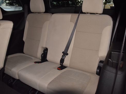 Used 2023 Chevrolet Traverse LS w/ Safety Package FWD image 15