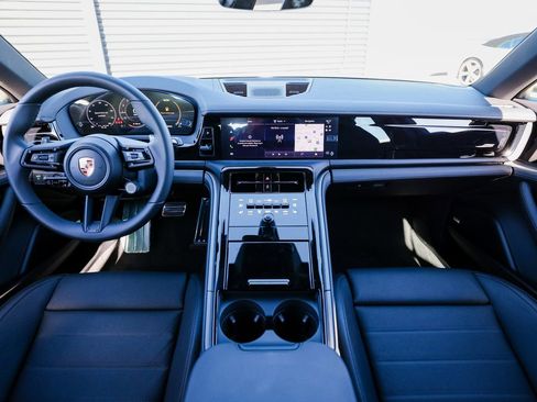 New 2026 Porsche Panamera RWD image 24
