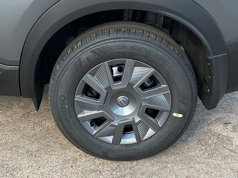 New 2026 Nissan Kicks S image 8