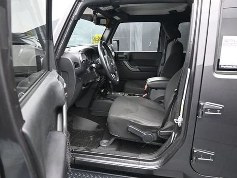 Used 2017 Jeep Wrangler Unlimited Sport w/ Quick Order Package 24S AWD/4WD image 11