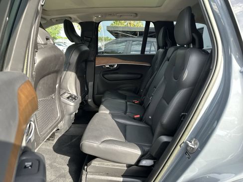 Used 2023 Volvo XC90 B6 Plus AWD/4WD image 4