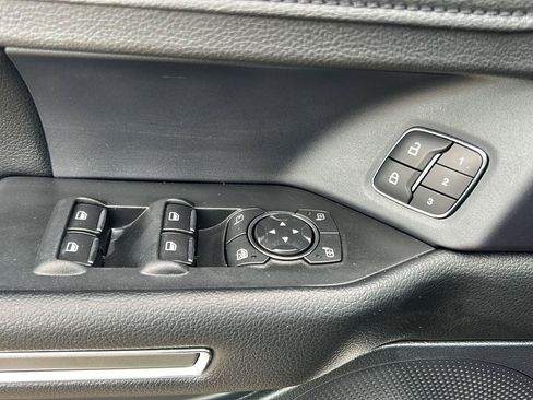 Used 2021 Ford Expedition XLT RWD image 9