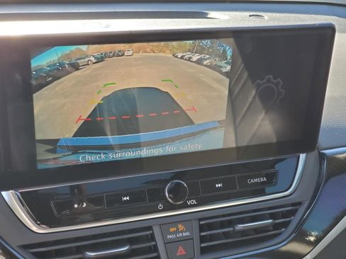 Certified 2023 Nissan Altima 2.5 SR w/ SR Premium Package image 7