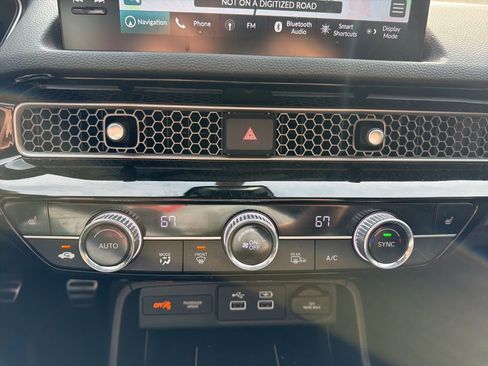 Used 2024 Honda Civic Sport Touring image 19