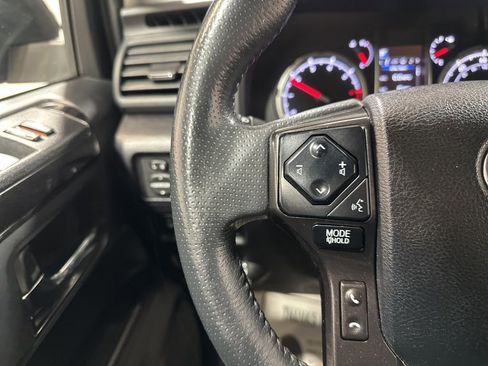 Used 2020 Toyota 4Runner Venture w/ Moonroof Package image 29