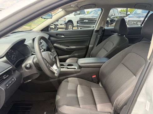 Used 2022 Nissan Altima 2.5 S FWD image 14