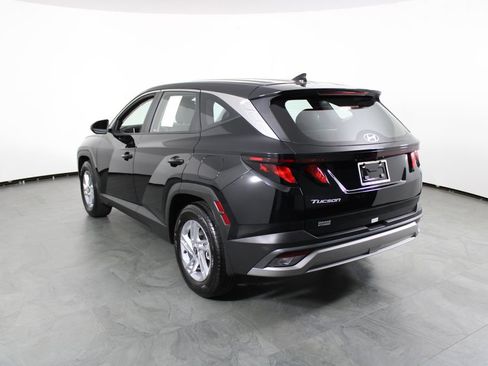 Certified 2026 Hyundai Tucson SE image 4