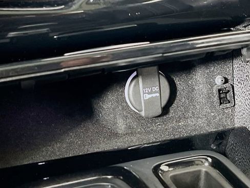 Used 2022 Chrysler 300 S image 21