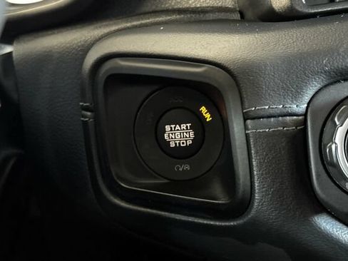 Used 2024 Jeep Wrangler Unlimited Sahara AWD/4WD image 19