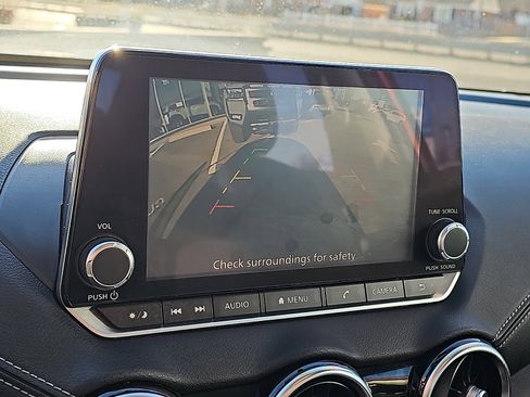 Used 2020 Nissan Sentra SV image 18