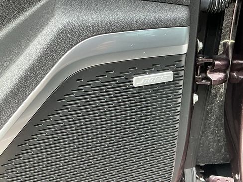 Used 2025 GMC Acadia Elevation image 25