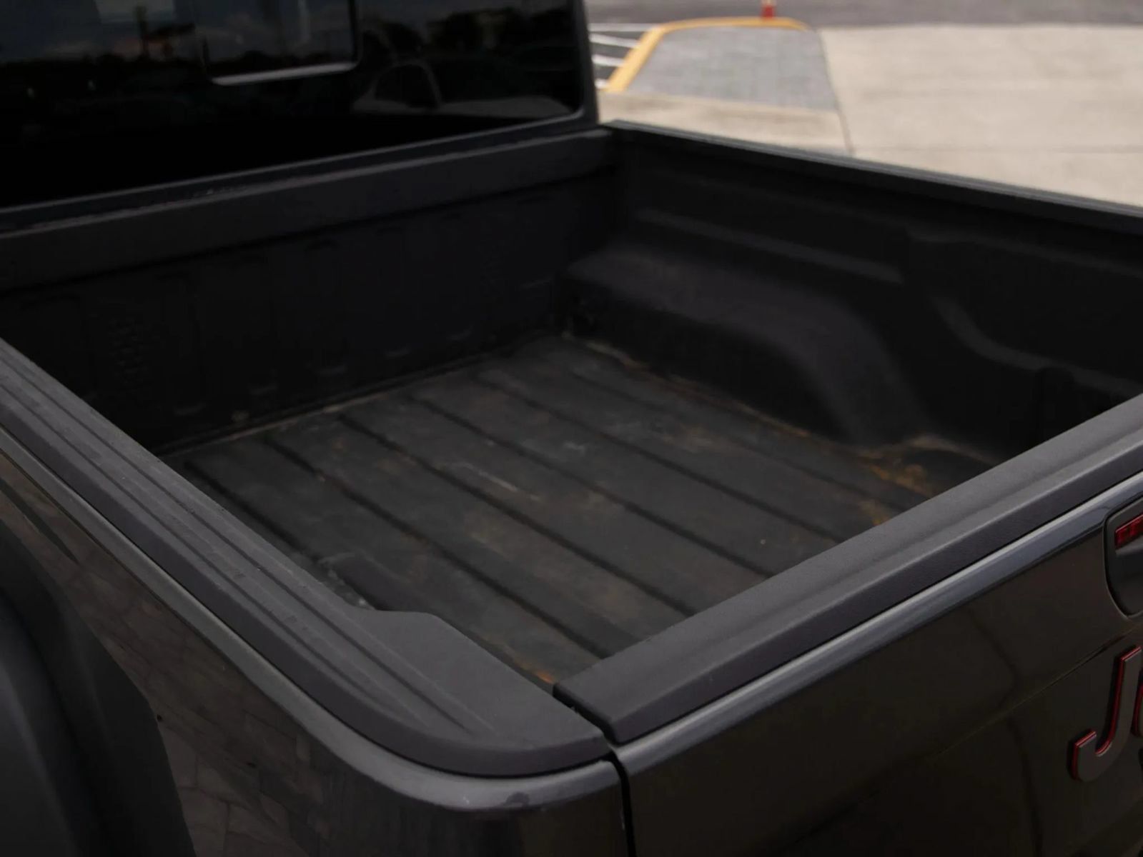 Used 2021 Jeep Gladiator Rubicon w/ Cold Weather Group AWD/4WD image 12