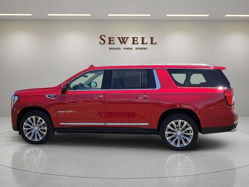 Used 2024 GMC Yukon XL Denali w/ Advanced Technology Package AWD/4WD image 2