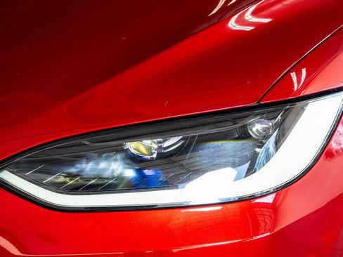 Used 2024 Tesla Model X Plaid image 13