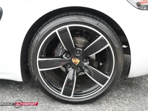 Used 2018 Porsche 718 Cayman RWD image 12