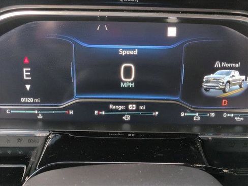 Used 2023 Chevrolet Silverado 1500 RST w/ Convenience Package II image 10